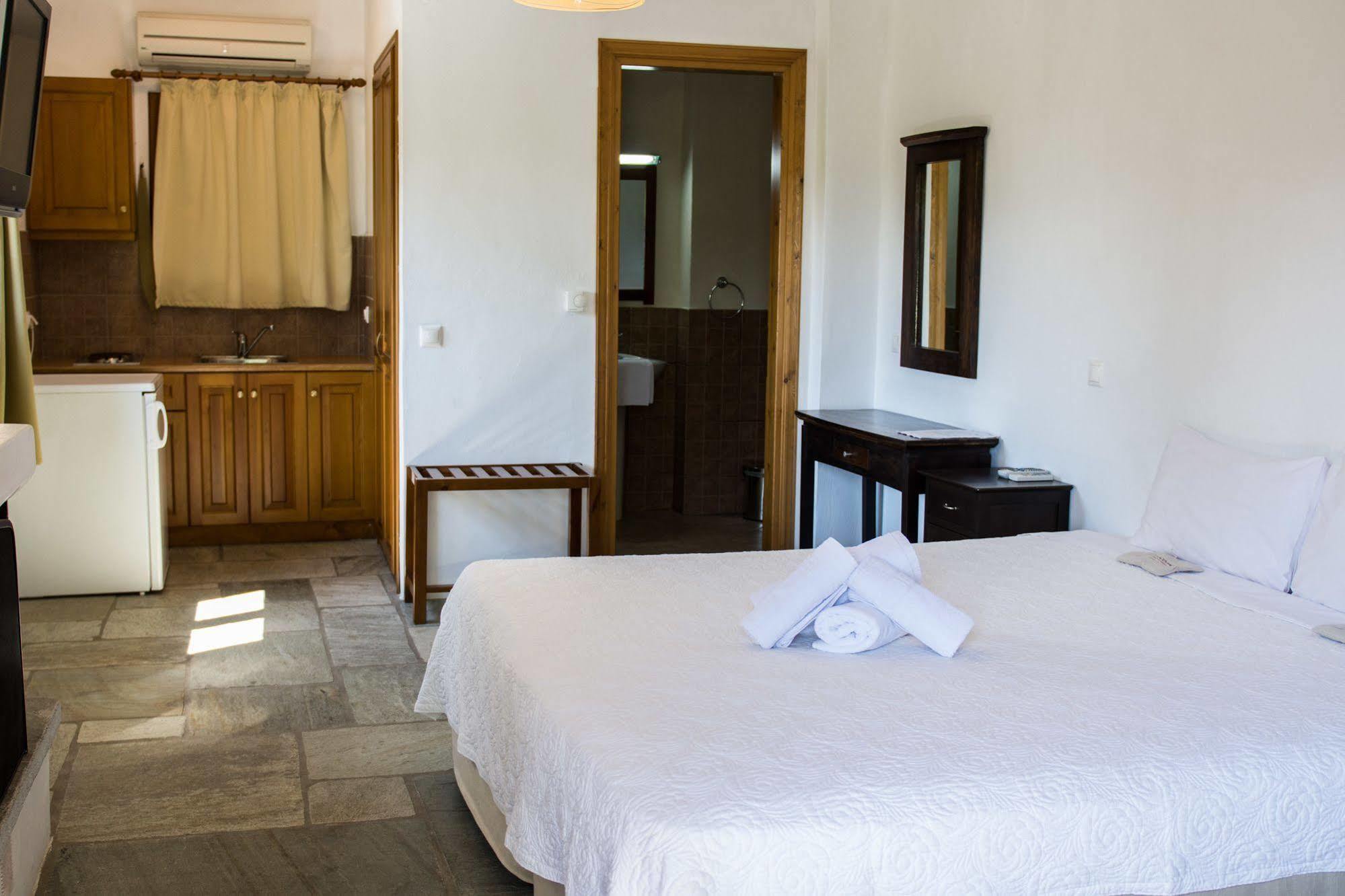 קאלה נרה Alkifron Hotel מראה חיצוני תמונה