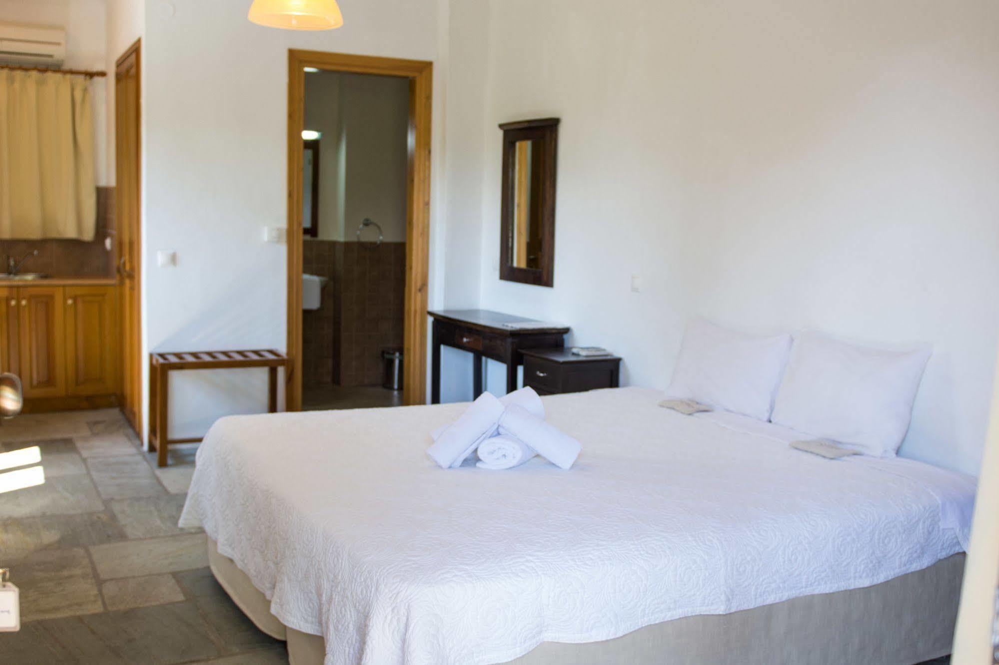 קאלה נרה Alkifron Hotel מראה חיצוני תמונה